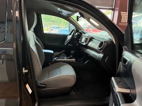 Used 2019 Toyota Tacoma SR5 image 27