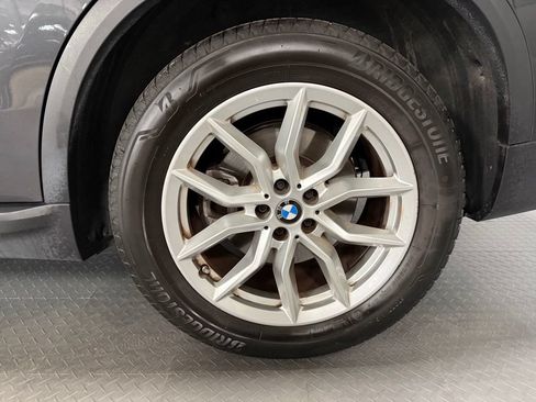 Used 2022 BMW X5 xDrive40i w/ Parking Assistance Package AWD/4WD image 7