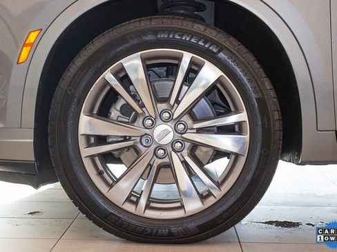 Used 2025 Cadillac XT6 Premium Luxury image 9