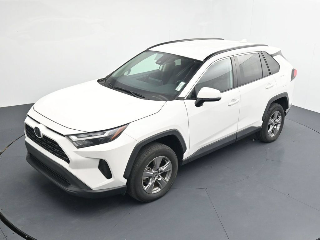 Used 2024 Toyota RAV4 XLE AWD/4WD image 12