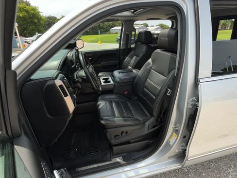 Used 2018 GMC Sierra 1500 Denali w/ Denali Ultimate Package AWD/4WD image 9