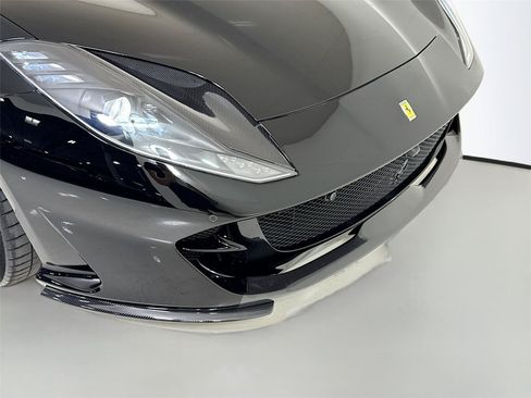Used 2021 Ferrari 812 GTS RWD image 33