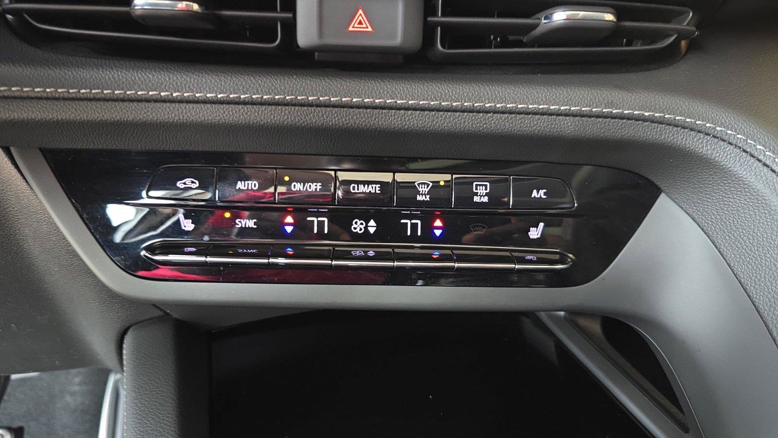 Used 2023 Buick Envision Essence w/ Sport Touring Package AWD/4WD image 23