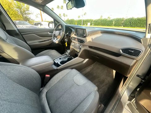 Used 2019 Hyundai Santa Fe SE AWD/4WD image 18