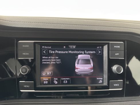 Used 2021 Volkswagen Jetta GLI FWD image 17