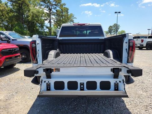 New 2026 GMC Sierra 2500 AT4 w/ AT4 Premium Plus Package AWD/4WD image 7