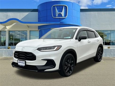 Used 2025 Honda HR-V Sport image 5