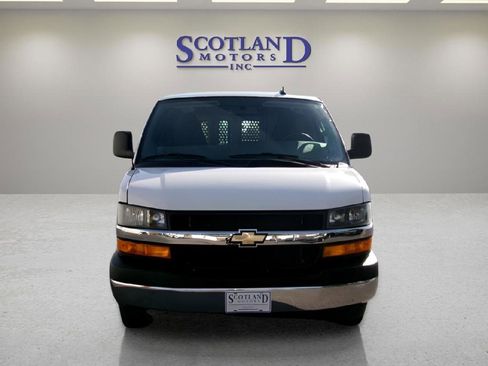 Used 2024 Chevrolet Express 2500 w/ Driver Convenience Package RWD image 3