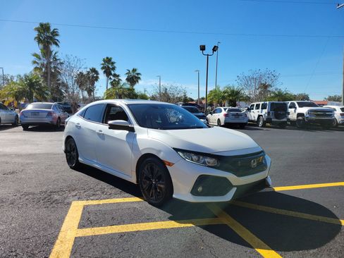 Used 2019 Honda Civic EX image 2