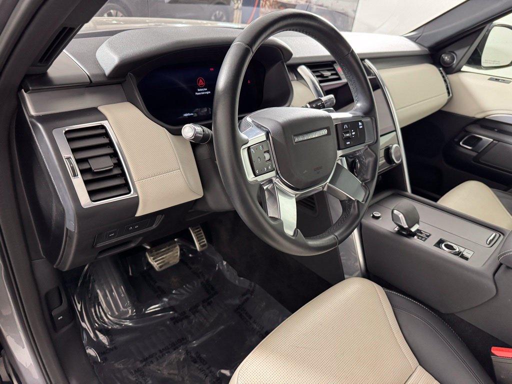 Used 2021 Land Rover Discovery S R-Dynamic AWD/4WD image 14