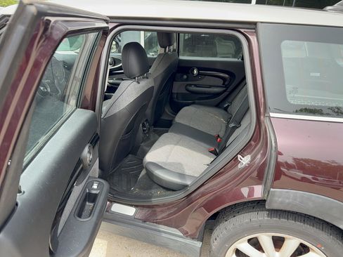 Used 2016 MINI Cooper Clubman FWD image 6
