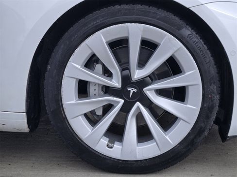 Used 2021 Tesla Model 3 Standard Range Plus image 10