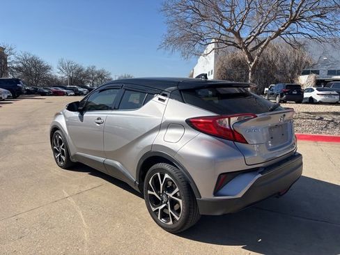 Used 2019 Toyota C-HR Limited image 7