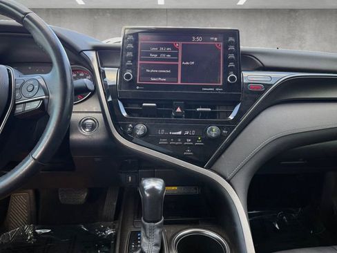 Used 2021 Toyota Camry XSE image 3