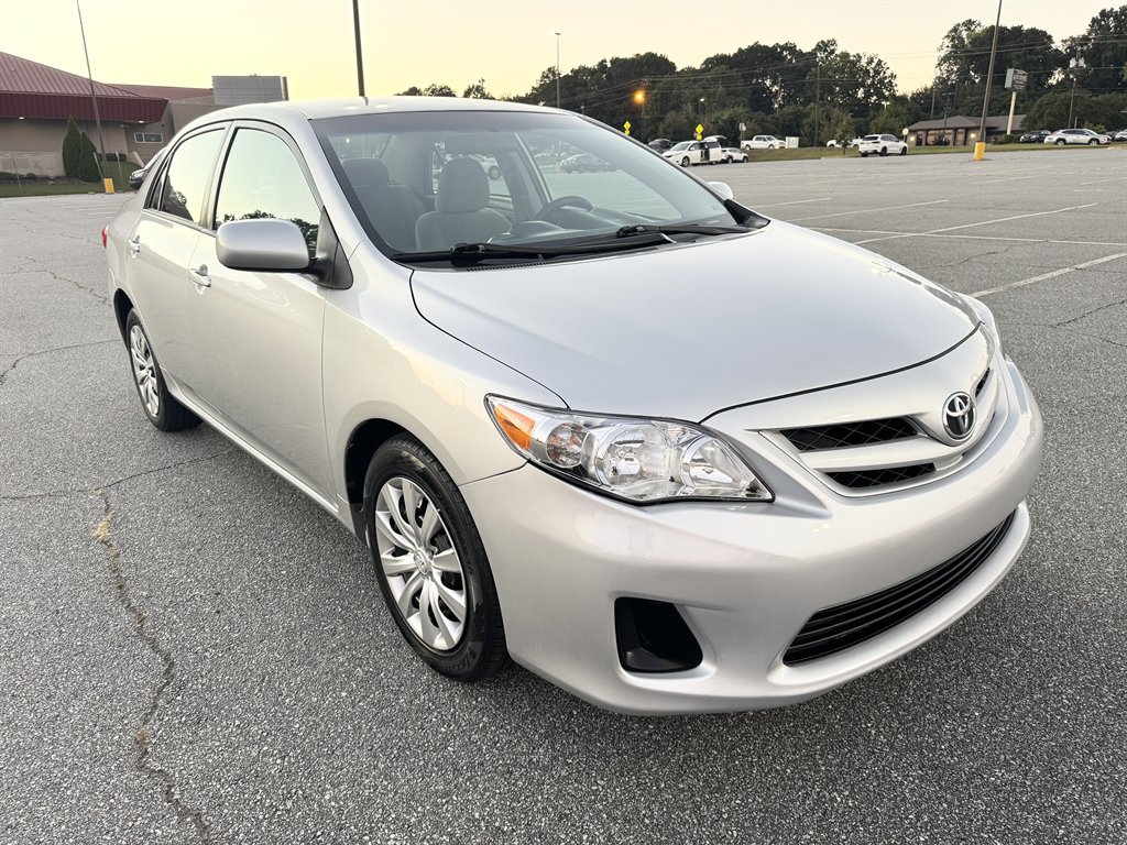 Used 2012 Toyota Corolla LE FWD image 6