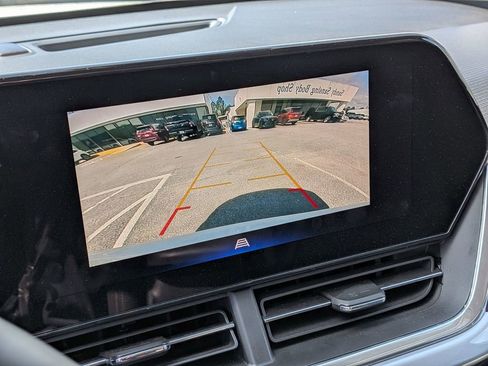 Used 2024 Chevrolet Trax LT w/ Driver Confidence Package image 22