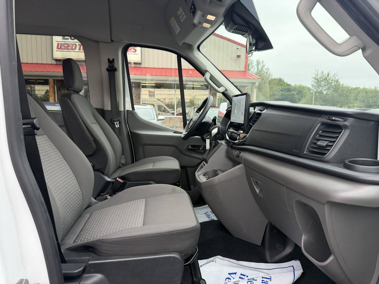 Used 2024 Ford Transit 350 XLT RWD image 27