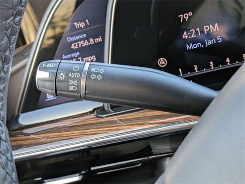 Used 2021 Cadillac Escalade Luxury image 30