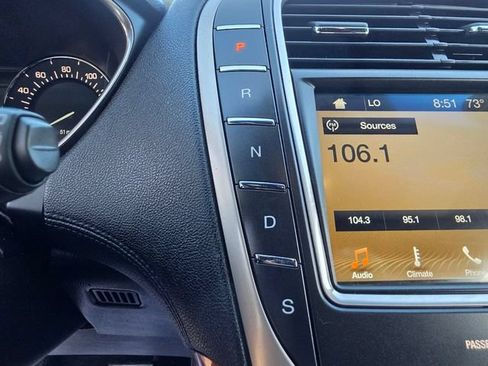 Used 2017 Lincoln MKX Select w/ Select Plus Package AWD/4WD image 26