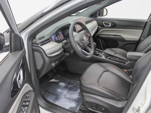 Used 2024 Jeep Compass Limited AWD/4WD image 16