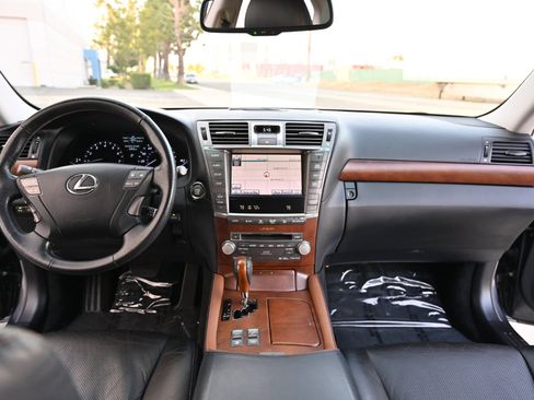 Used 2011 Lexus LS 460 w/ Sport Pkg RWD image 14