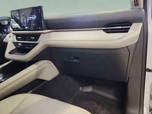 New 2026 Ford Explorer Active w/ Active Comfort Package RWD image 19