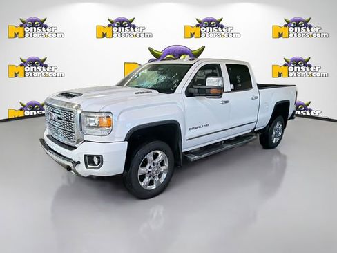 Used 2019 GMC Sierra 2500 Denali image 1