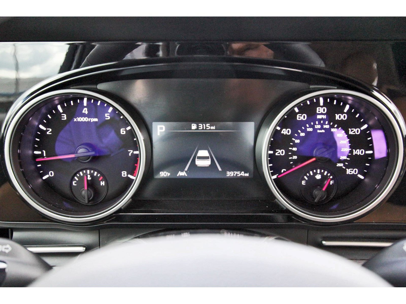Used 2024 Kia Carnival EX FWD image 16