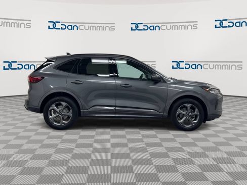 Used 2023 Ford Escape ST-Line Select w/ Tech Pack #1 AWD/4WD image 9