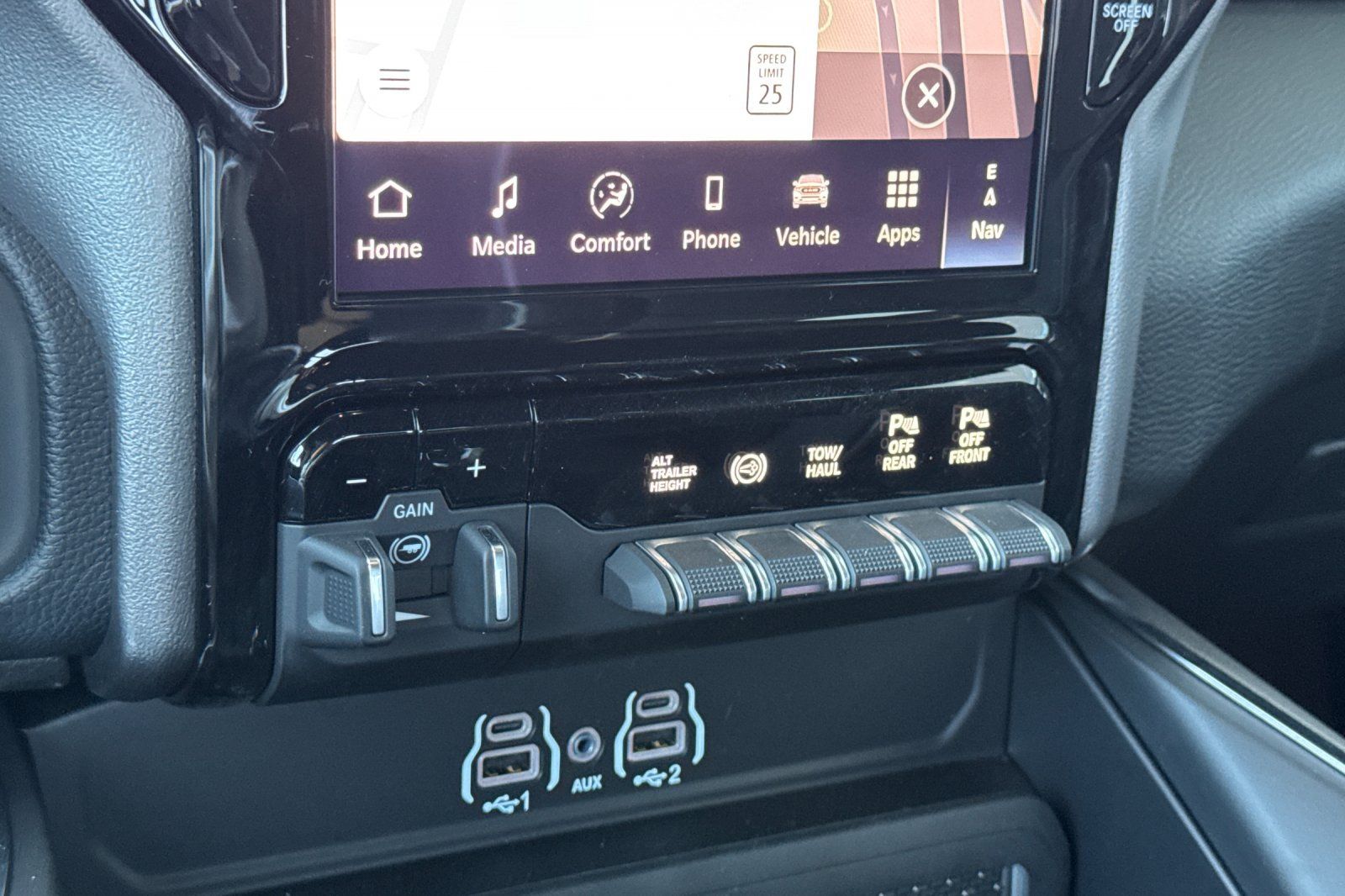 New 2026 RAM 2500 Laramie w/ Night Edition AWD/4WD image 19