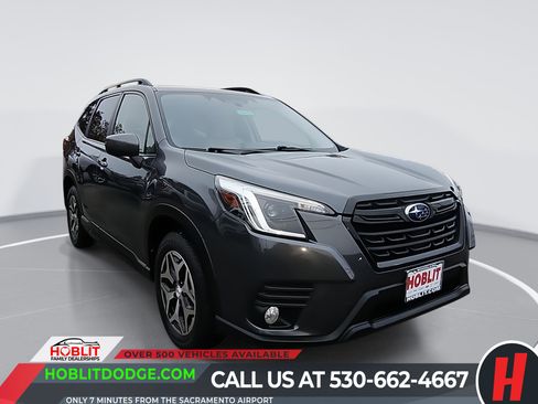 Used 2022 Subaru Forester Premium image 1
