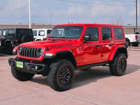 Used 2025 Jeep Wrangler Unlimited Rubicon image 3