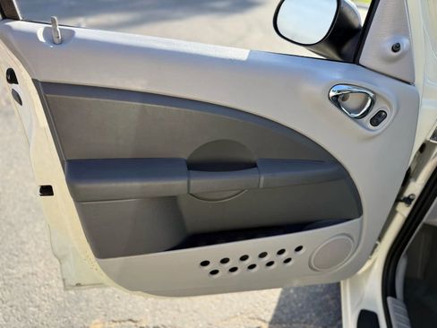 Used 2007 Chrysler PT Cruiser image 9