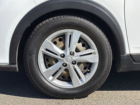 Used 2021 Nissan Kicks S FWD image 33