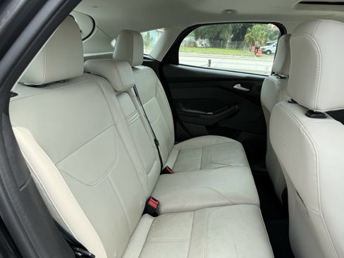 Used 2015 Ford Focus Titanium FWD image 21
