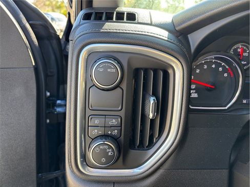 Used 2022 Chevrolet Silverado 1500 RST image 31