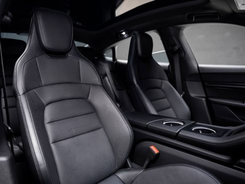 Used 2023 Porsche Taycan w/ Premium Package image 59