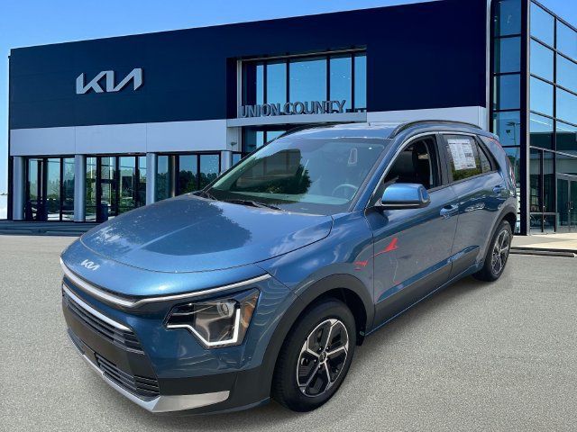 New 2026 Kia Niro EX FWD image 3