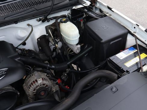 Used 2004 Chevrolet Silverado 3500 W/T image 14