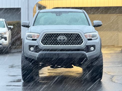 Used 2019 Toyota Tacoma TRD Off-Road image 13
