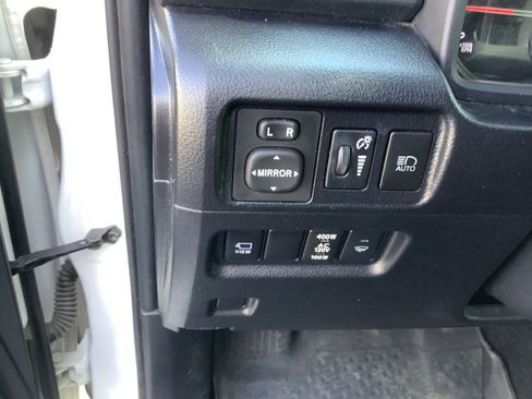Used 2023 Toyota 4Runner Limited AWD/4WD image 13