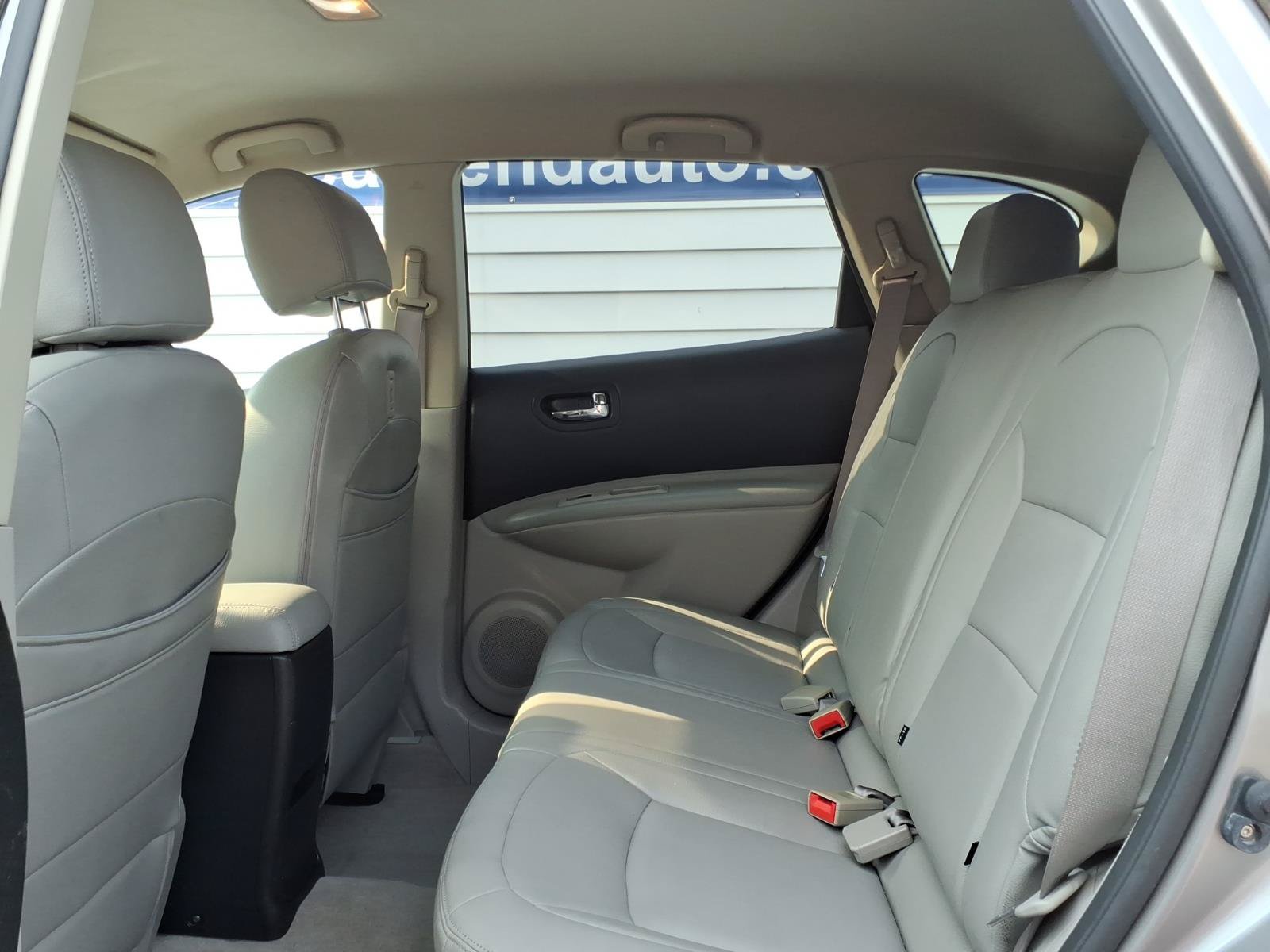 Used 2012 Nissan Rogue S w/ Special Edition Pkg AWD/4WD image 10