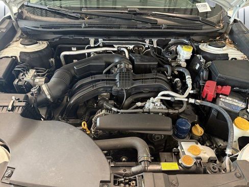 Used 2021 Subaru Outback Limited image 24