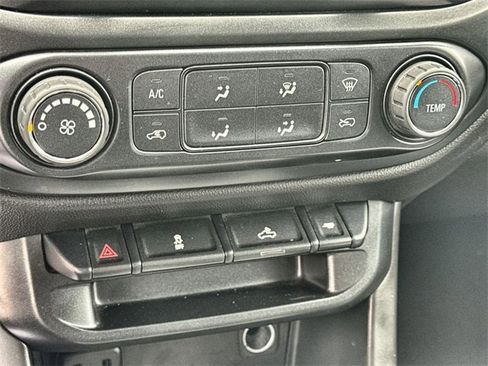 Used 2019 Chevrolet Colorado LT image 36