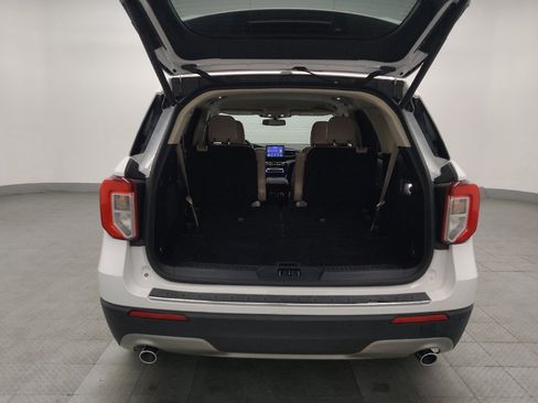 Used 2022 Ford Explorer Limited w/ Equipment Group 301A RWD image 29