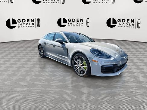 Used 2018 Porsche Panamera 4 AWD/4WD image 2