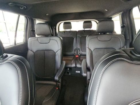 New 2025 Jeep Grand Cherokee L Altitude image 38