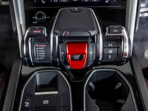 Used 2021 Lamborghini Urus AWD/4WD image 34