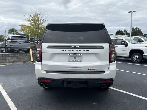Used 2022 Chevrolet Suburban RST w/ Sport Performance Package image 16