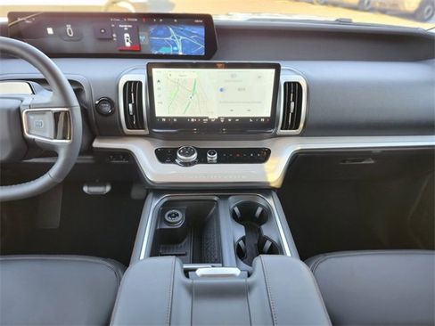 New 2025 Ford Expedition Max Active image 11